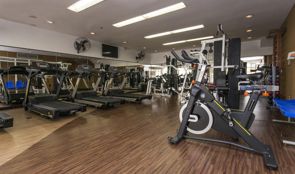Transamerica Prime International Plaza Hotel 4*