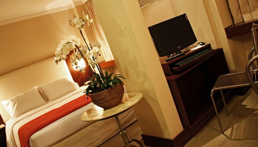 Transamerica Prime International Plaza Hotel